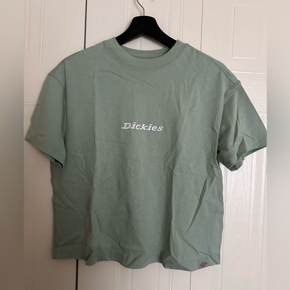dickies cropped t shirt